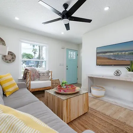 Be A Nomad - Newly Renovated - 4 Blocks To Beach